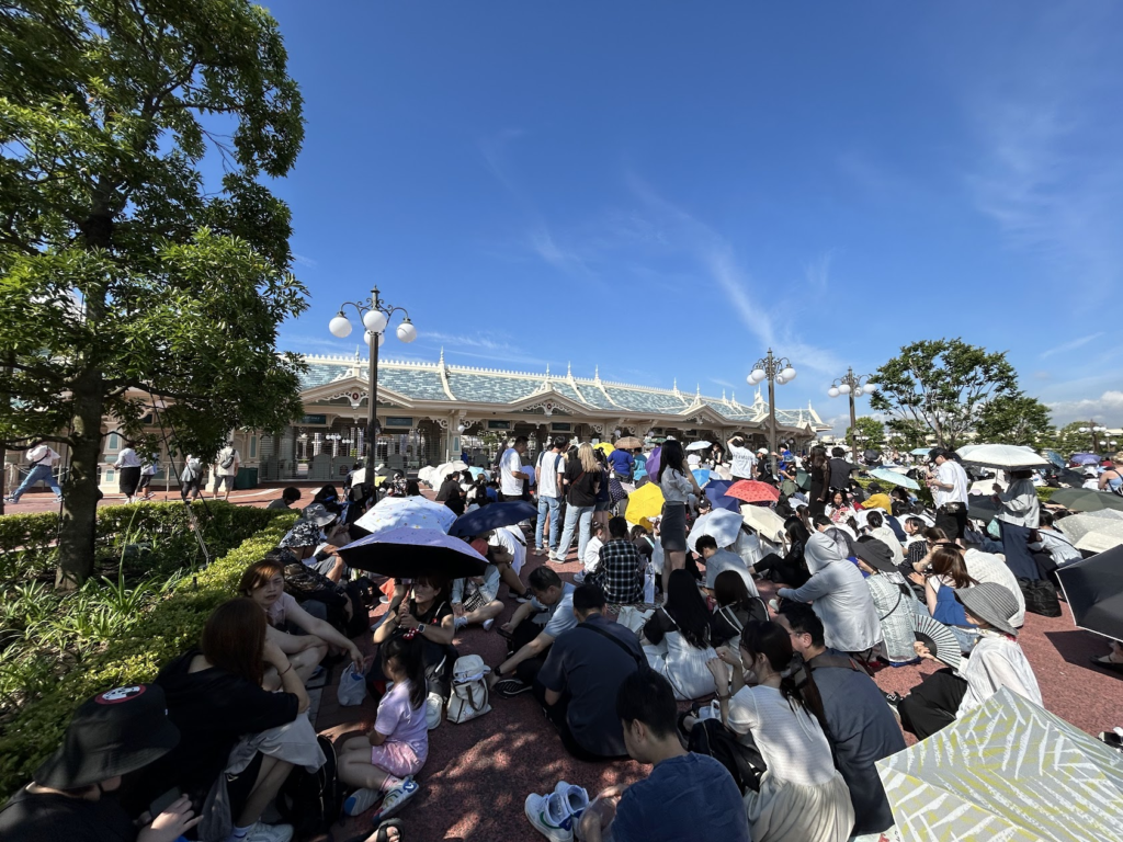 gate of Tokyo Disneyland