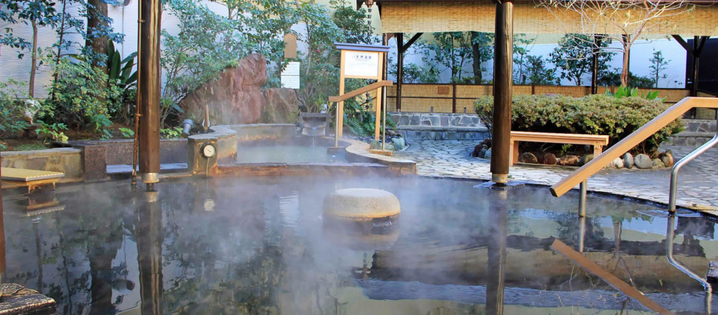 Open air bath